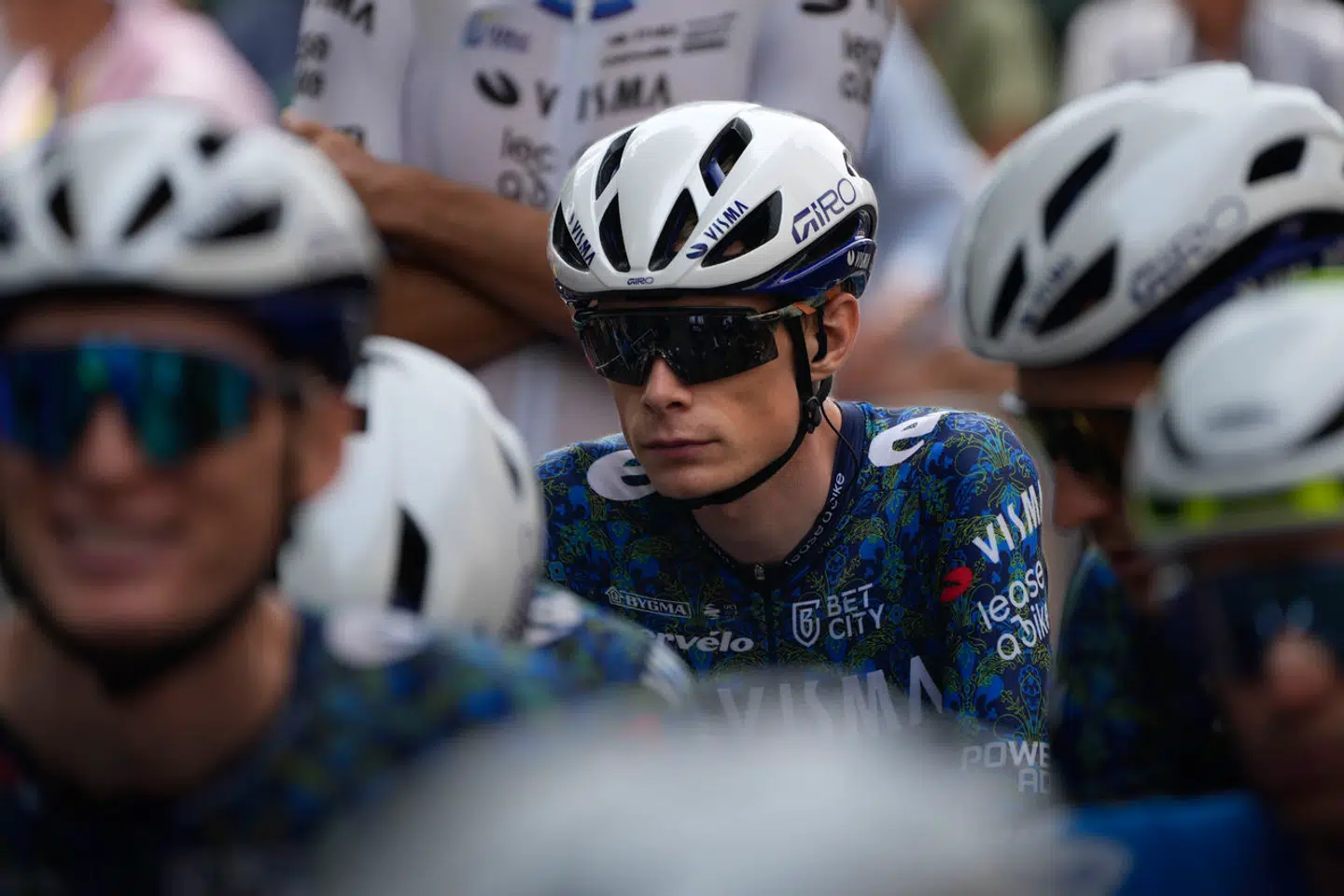 Jonas Vingegaard kom sikkert gennem femte etape af Tour de France.
