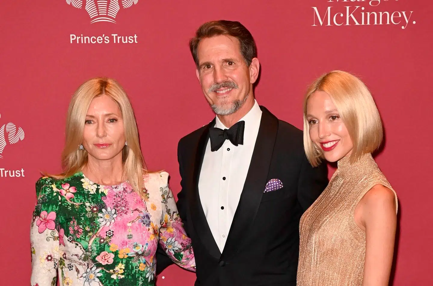 Ekskronprins Pavlos og prinsesse Marie-Chantal med datteren, prinsesse Maria-Olympia, til velgørenhedsgalla på Manhattan i april.