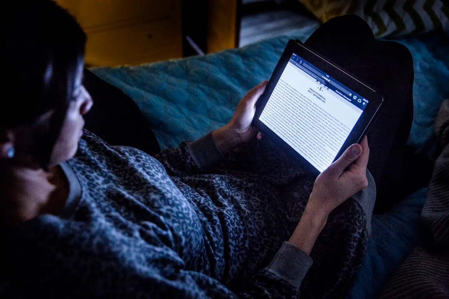 Sommerferien er begyndt, og det er tid til afslapning og oplevelser. Men hvis vejret ikke lige arter sig til de store aktiviteter udendørs, kan man lade sig inspirere af en stribe forslag til inspirerende bøger.