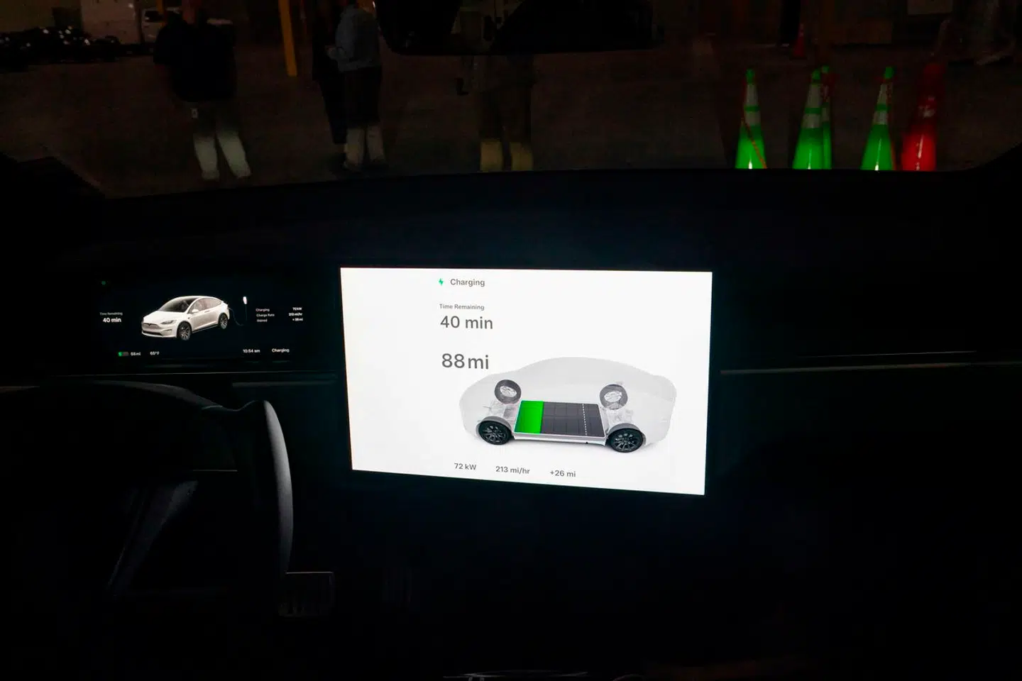 Hurtig opladning af batteriet i elbilen er en helt afgørende faktor for salget, så batteriproducenter verden over knokler for først at kunne levere det bedste batteri, som tillige kan fremstilles miljømæssigt bedst og vejer mindst muligt.