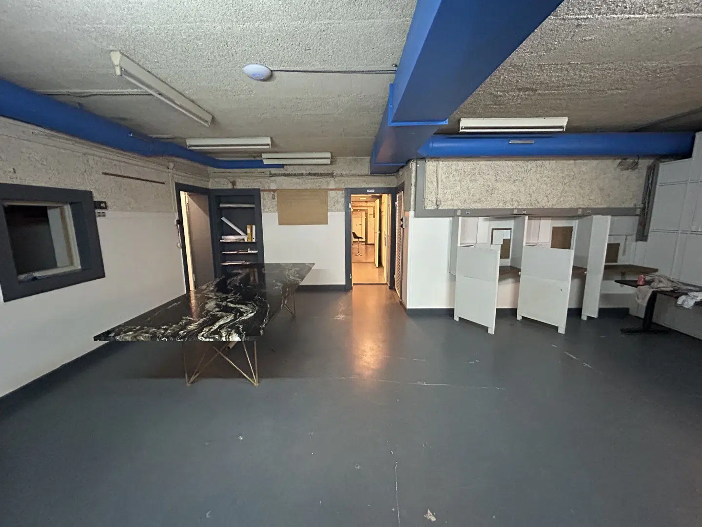 Indenfor i bunkeren på Sejerskovvej i Odense.