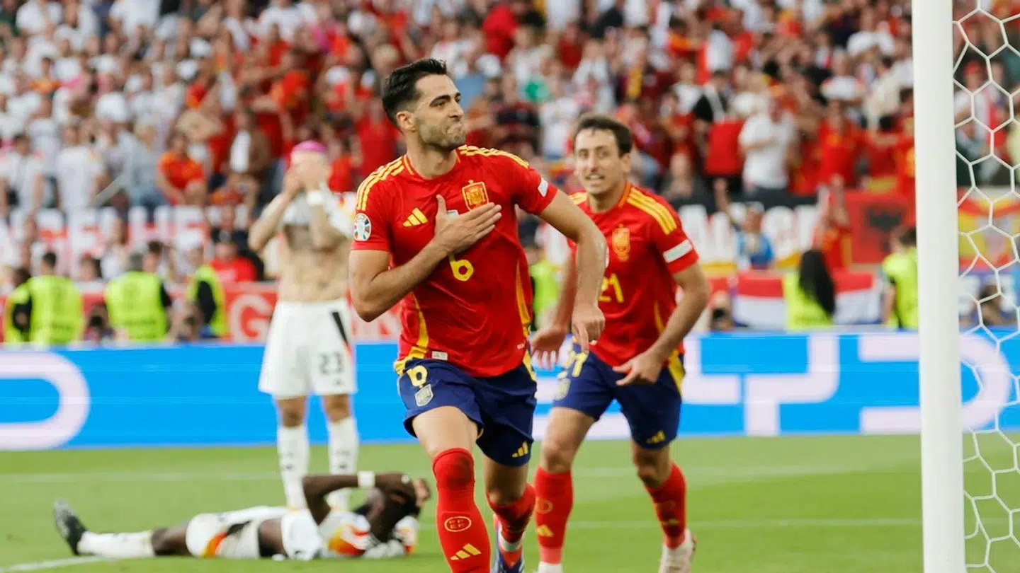 De spanske indskiftere gjorde af med Tyskland. Her fejrer Mikel Merino sit mål i den forlængede spilletid.