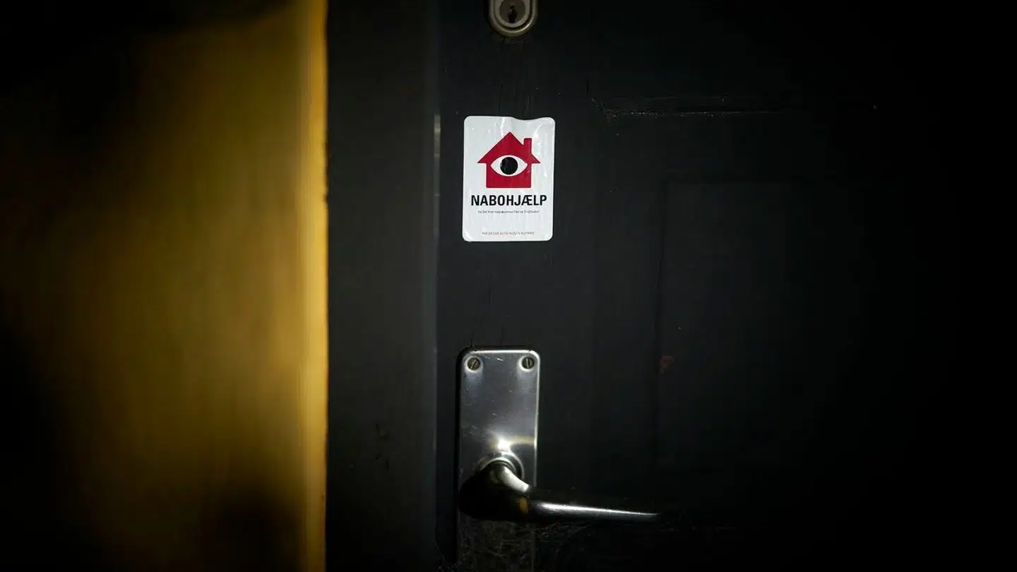 'Nabohjælp' er et af de præventive tiltag, man kan gøre sig med sine naboer, hvis man gerne vil undgå indbrud.