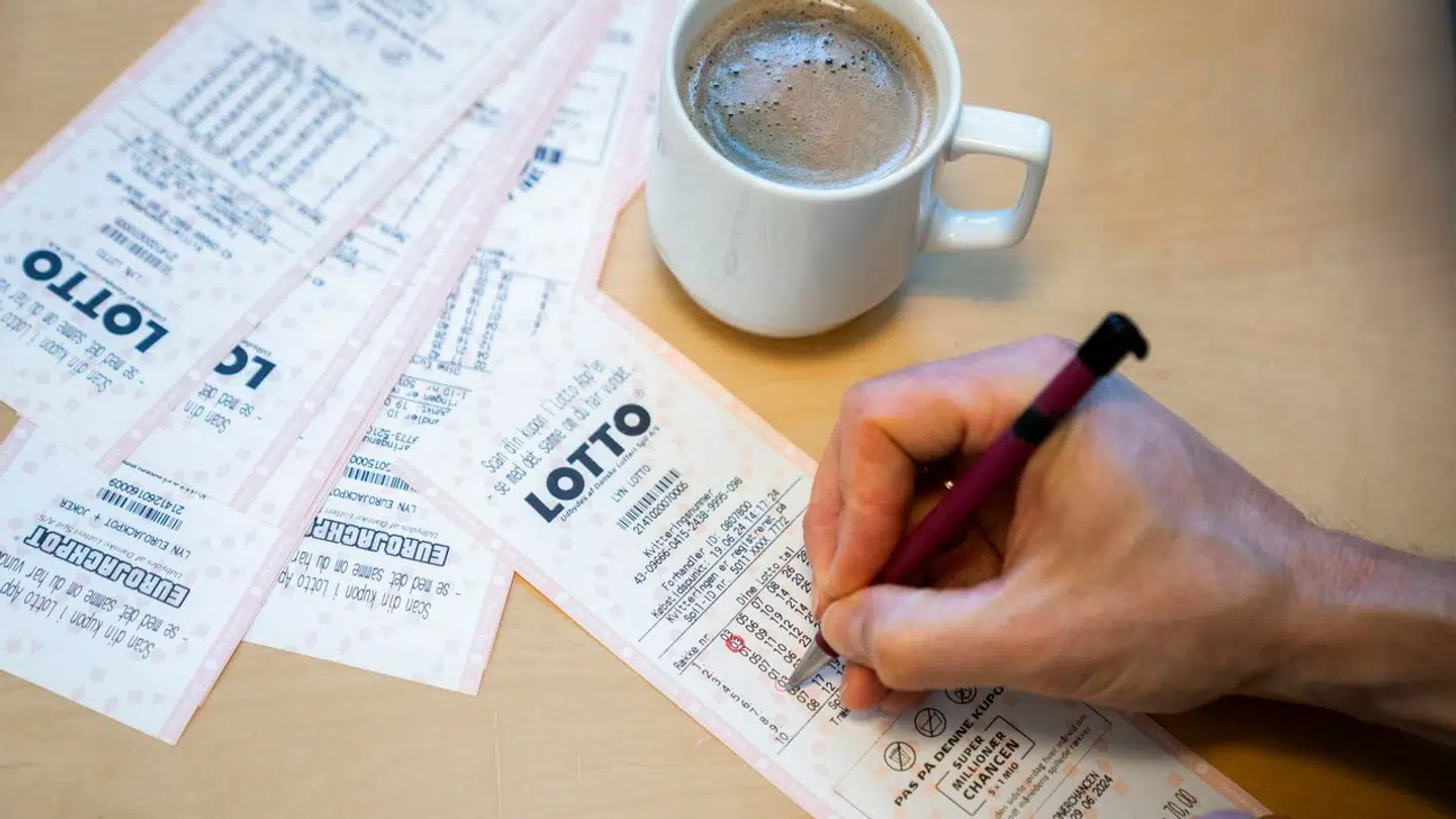 Lottokupon udfyldes hos Danske Spil i Brøndby torsdag den 20. juni 2024.
