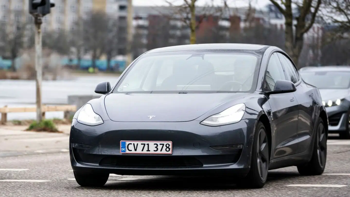 Elbil på Østersøgade mandag den 27. november 2023