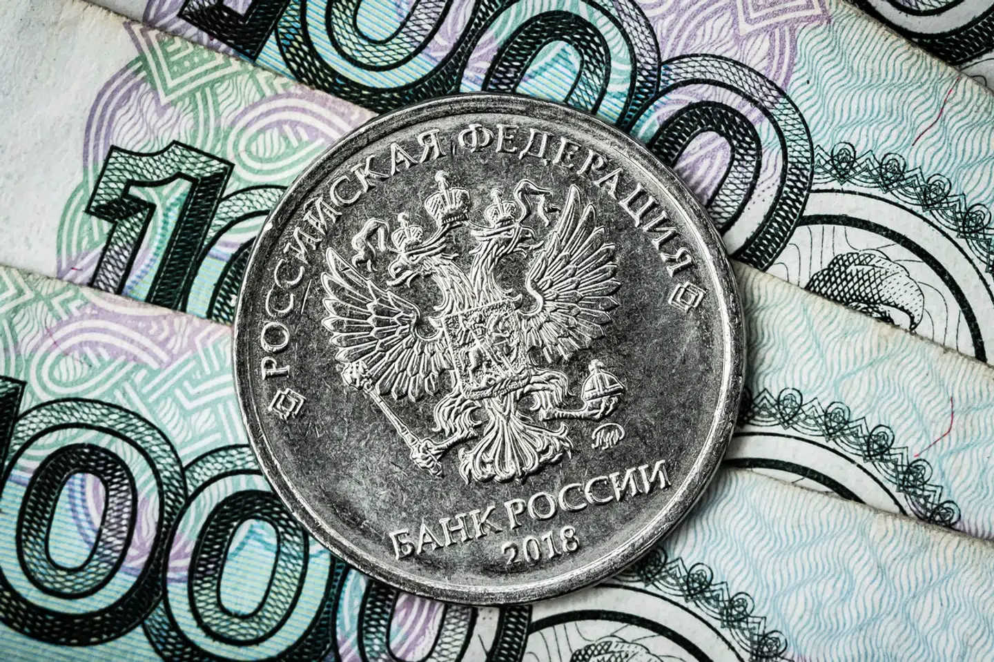 Der er igen store udbetalinger til russiske rigmænd for deres forretninger som følge af krigen i Ukraine.