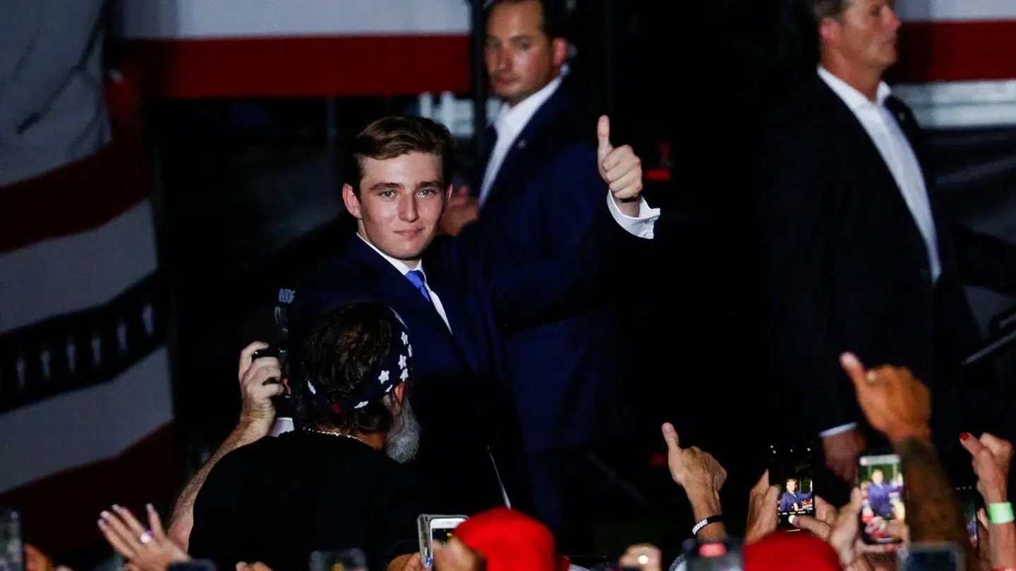 Barron Trump vakte jubel til sin fars rally.