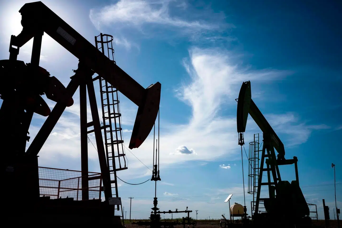 Hver dag bruger verden lige nu omkring 100 millioner tønder olie. Det vil toppe til næste år, mener oliegigant.