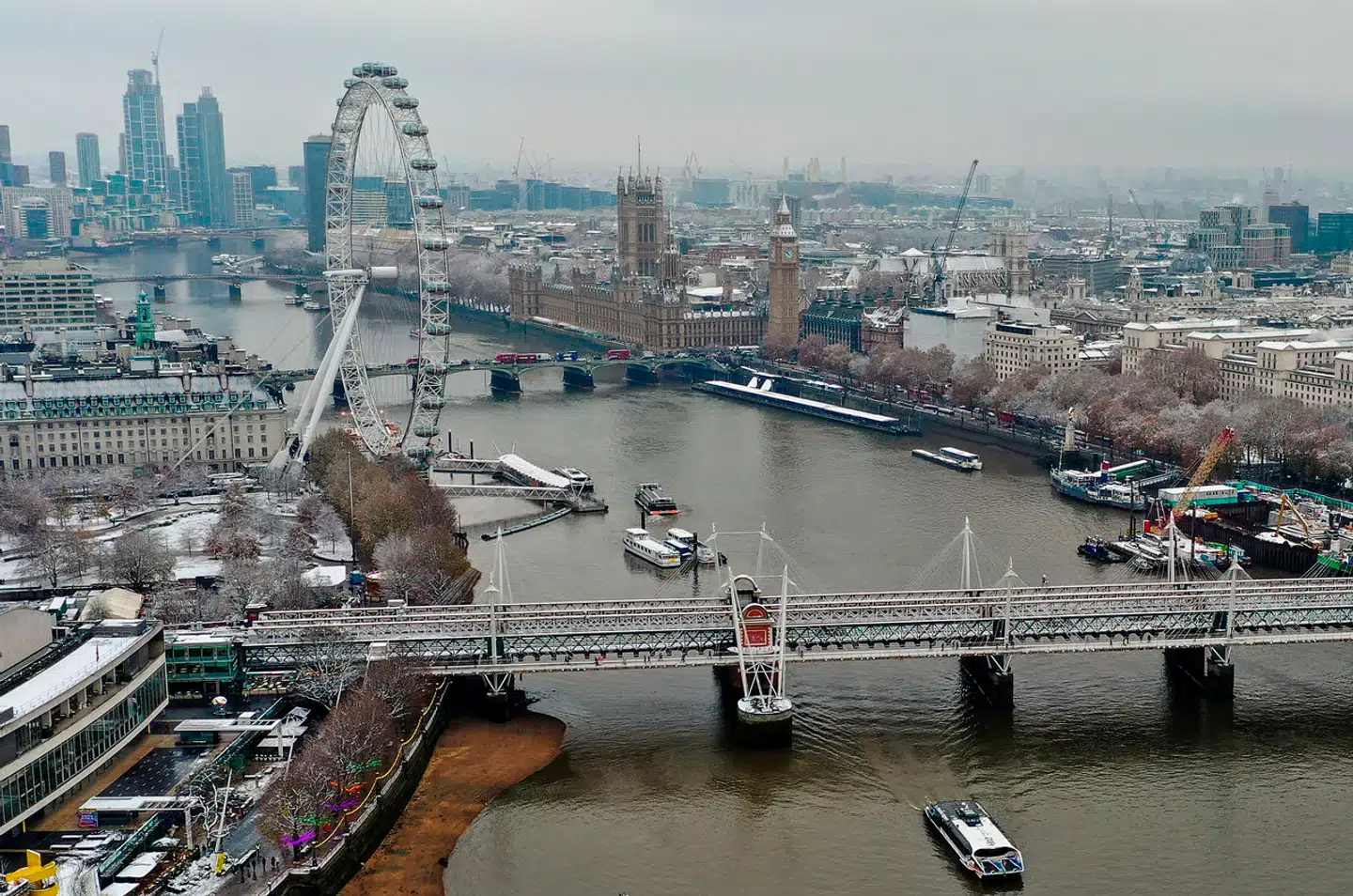 London er en magnet for millionærer, men i de kommende år vil der være kø ved udgangen i Storbritannien, viser ny opgørelse.