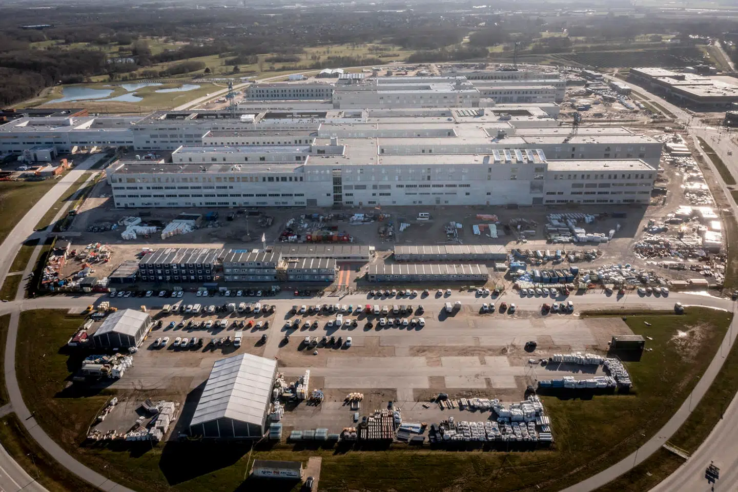 Planerne om regionale supersygehuse har lidt skibbrud på to afgørende parametre.
