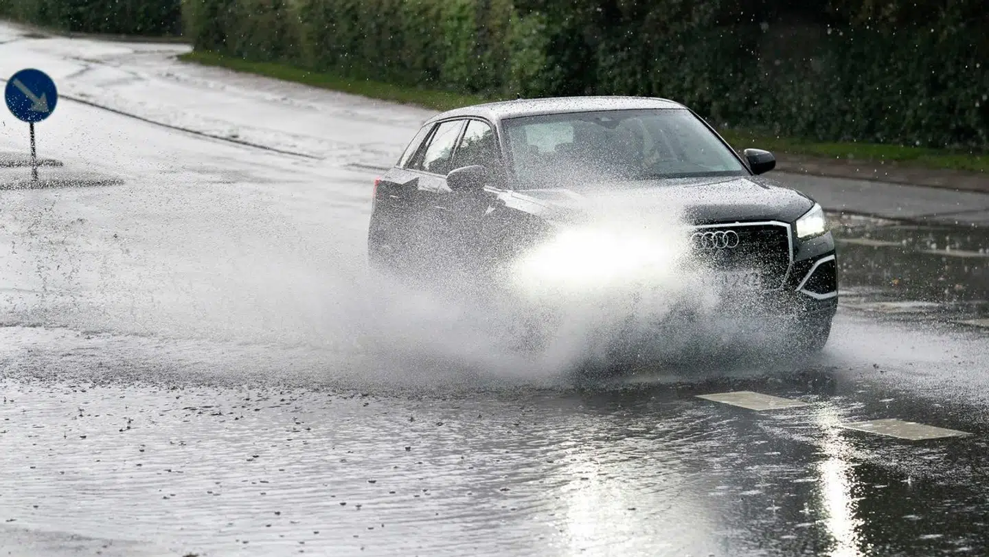 Skybrud forventes at ramme landet fredag aften.