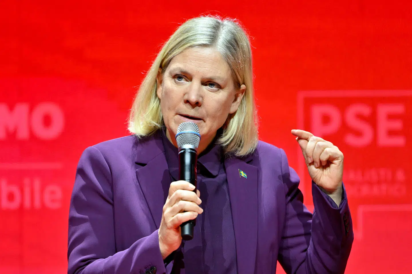 - Jeg forventer, at Ulf Kristersson nu gør, hvad han kan for, at EU undersøger mulighederne for at afbryde Ungarns formandsskab, siger Andersson. Årsagen er den ungarske premierminister Viktor Orbáns "fredsrejser" til Moskva og Beijing.