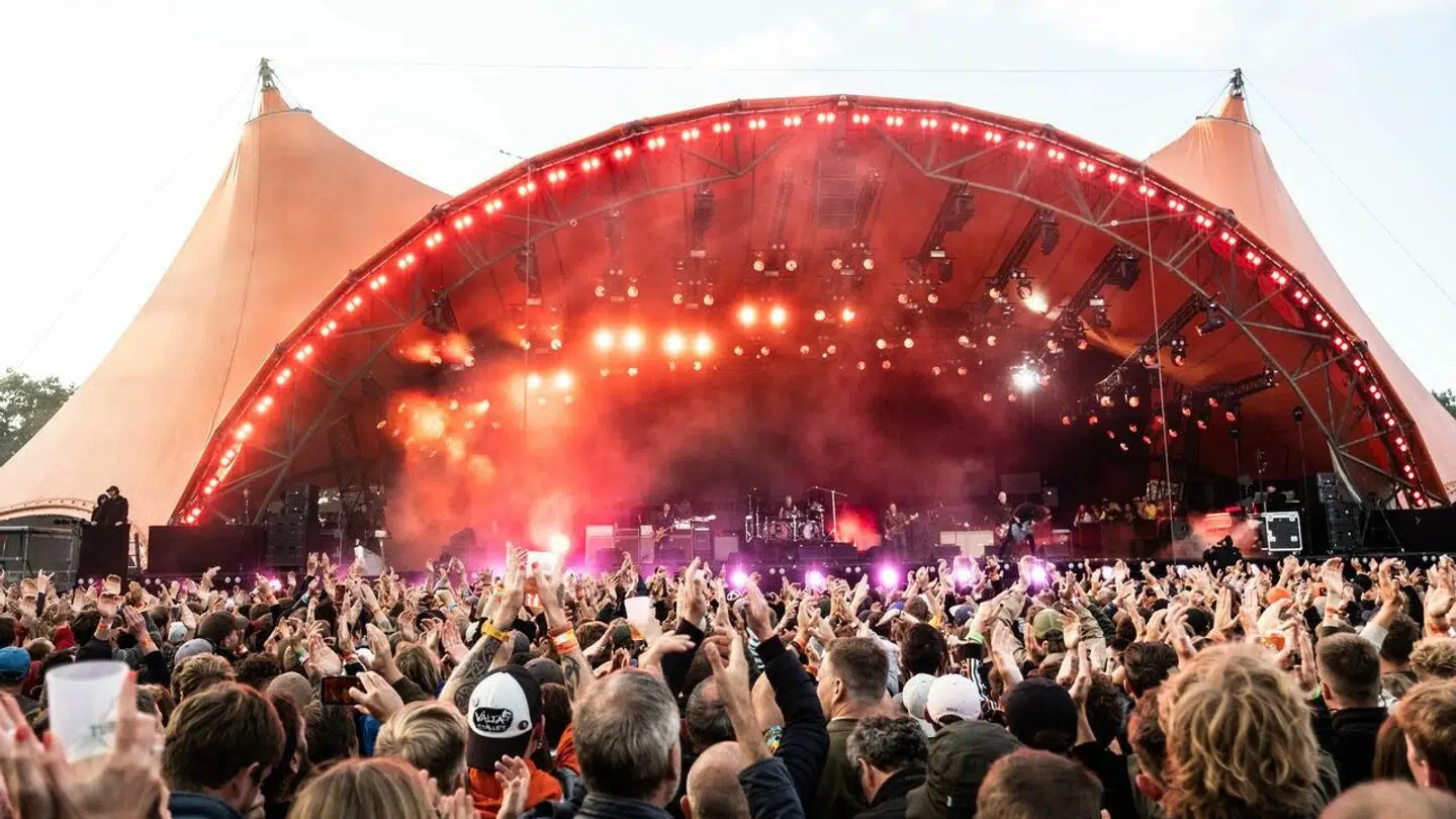 Amerikanske Foo Fighters spiller på Orange Scene på Roskilde Festival fredag den 5. juli 2024.. (Foto: Helle Arensbak/Ritzau Scanpix)