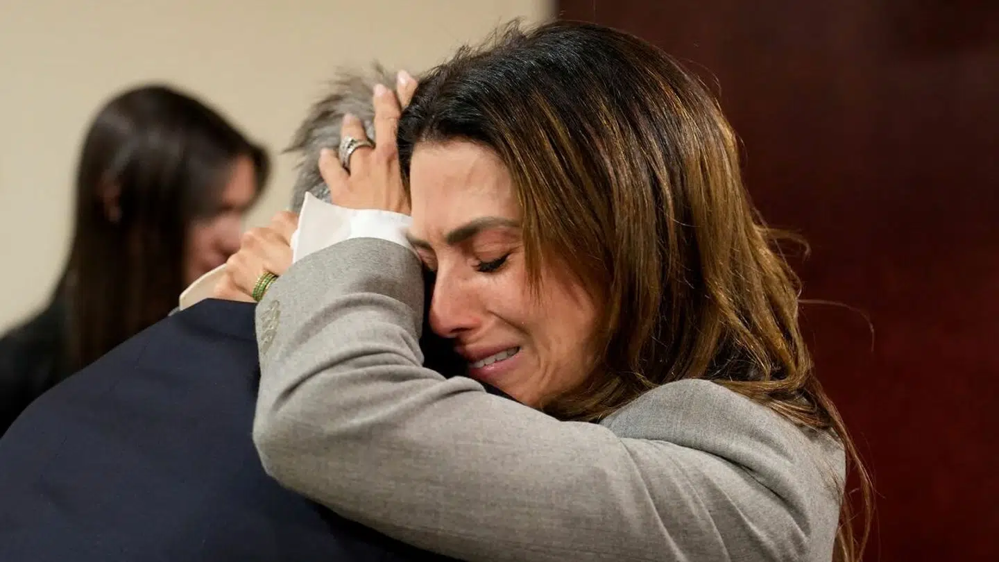 Alec Baldwins kone, Hilaria Baldwin, havde været med ham under hele retssagen.