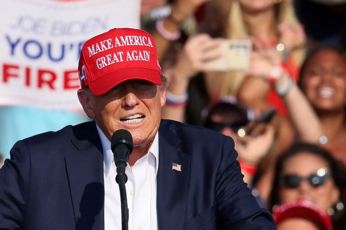 Flere senatorer og guvernører nævnes som mulige bud på Donald Trumps vicepræsidentkandidat, som han ventes at løfte sløret for på Republikanernes partikonvent mandag.