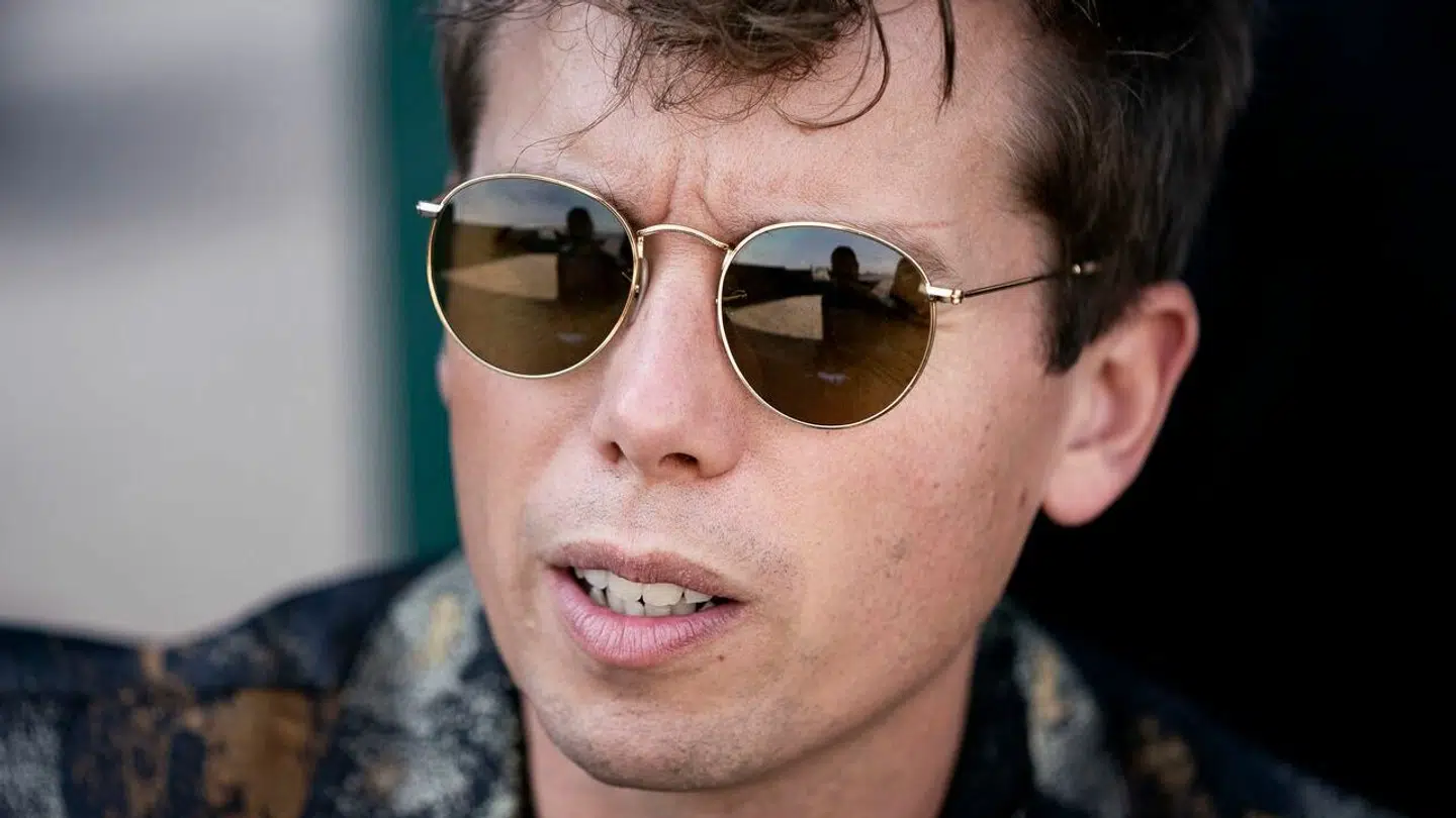 Musiker Mads Langer er blevet skilt fra sin 11 år yngre hustru, model og projektleder Julie Lillelund.