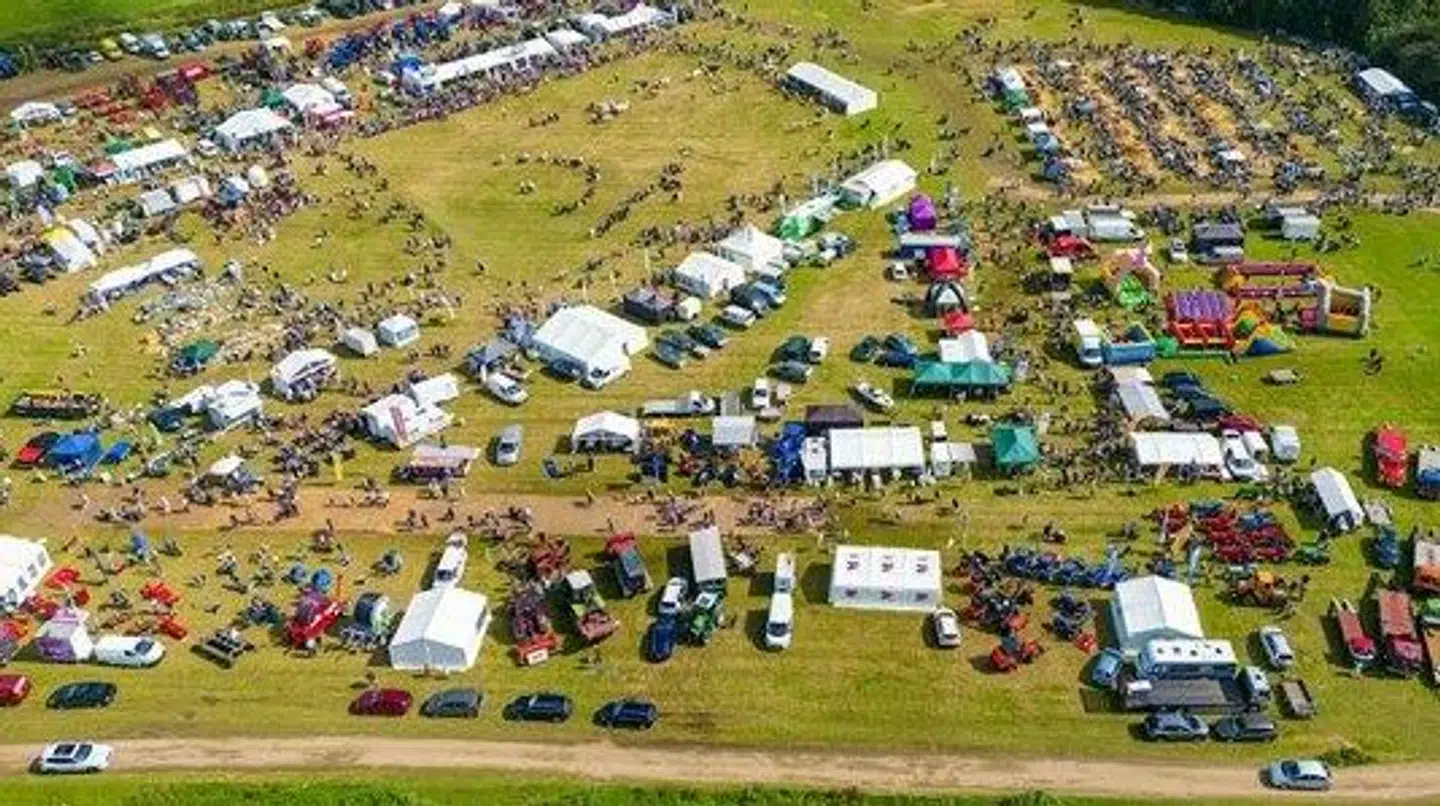 Ribe Dyrskue må aflyse årets festligheder på grund af de massive mængder regn på pladsen. Foto: Ribe Dyrskue / PR