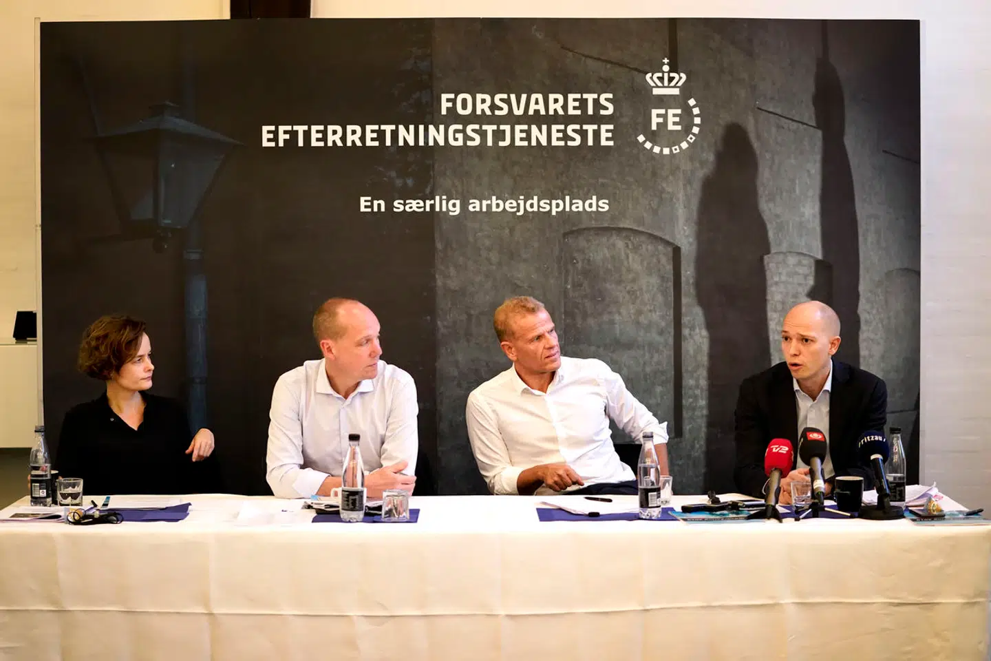 Som chef for først PET siden FE var Lars Findsen ham, der orienterede. Nu befinder han sig på den anden side af bordet.