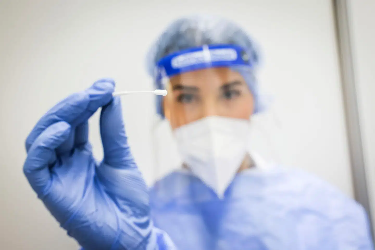 Corona kan synes som et fjernt minde. Men lige nu vokser smittetallene.