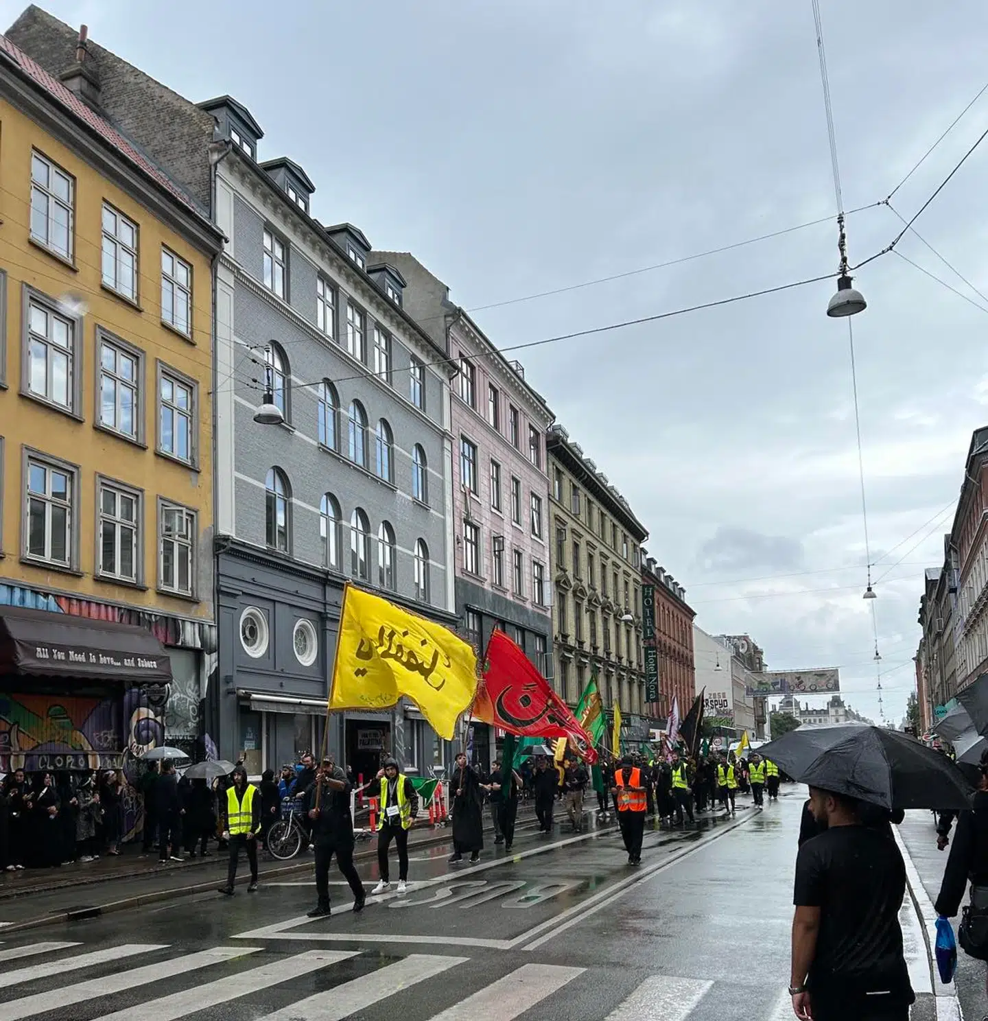 Her ses en del af det omtalte Ashura-optog på Nørrebrogade.