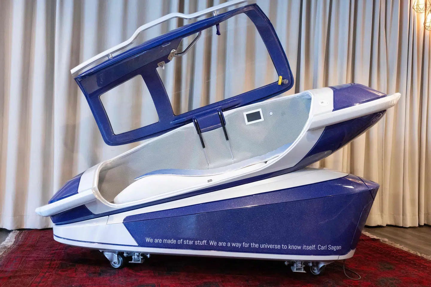 I forbindelse med et pressemøde onsdag blev kapslen Sarco vist frem. I fremtiden kan den formentlig blive brugt til assisteret selvmord i Schweiz.