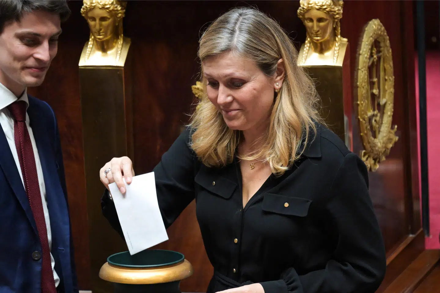 Yaél Braun-Pivet fra præsident Macrons parti, Renaissance, der er en del af alliancen Ensemble, er torsdag blevet genvalgt som formand for Nationalforsamlingen.