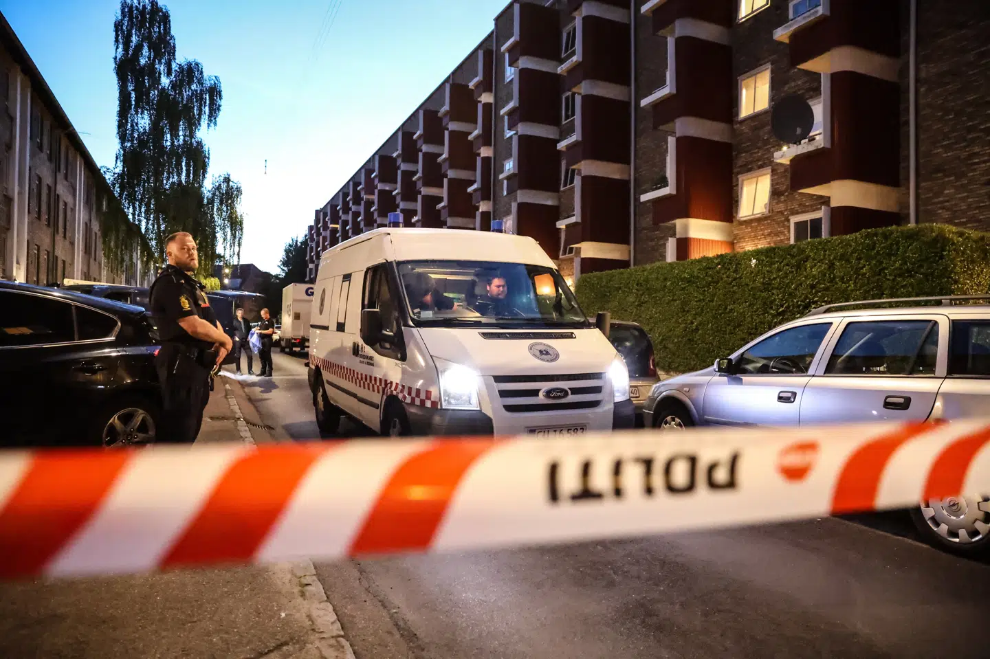 Politiet var torsdag til stede ved Smedetoften i Københavns nordvestkvarter, hvor en 71-årig mand blev dræbt af knivstik.