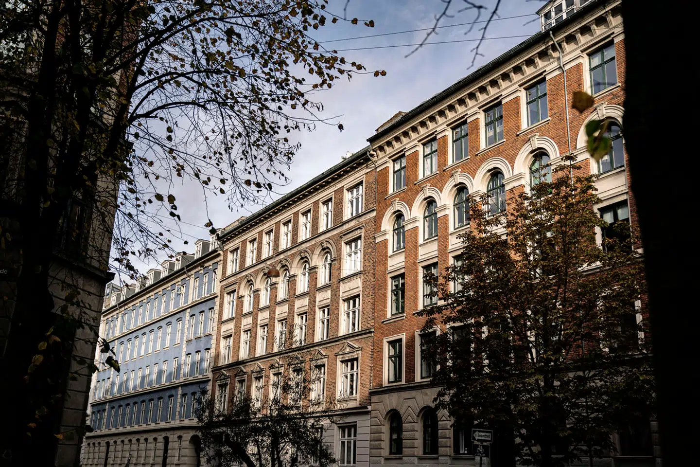 »Bestyrelsen har til opgave at varetage den daglige ledelse af ejerforeningen og at udføre generalforsamlingens beslutninger.«