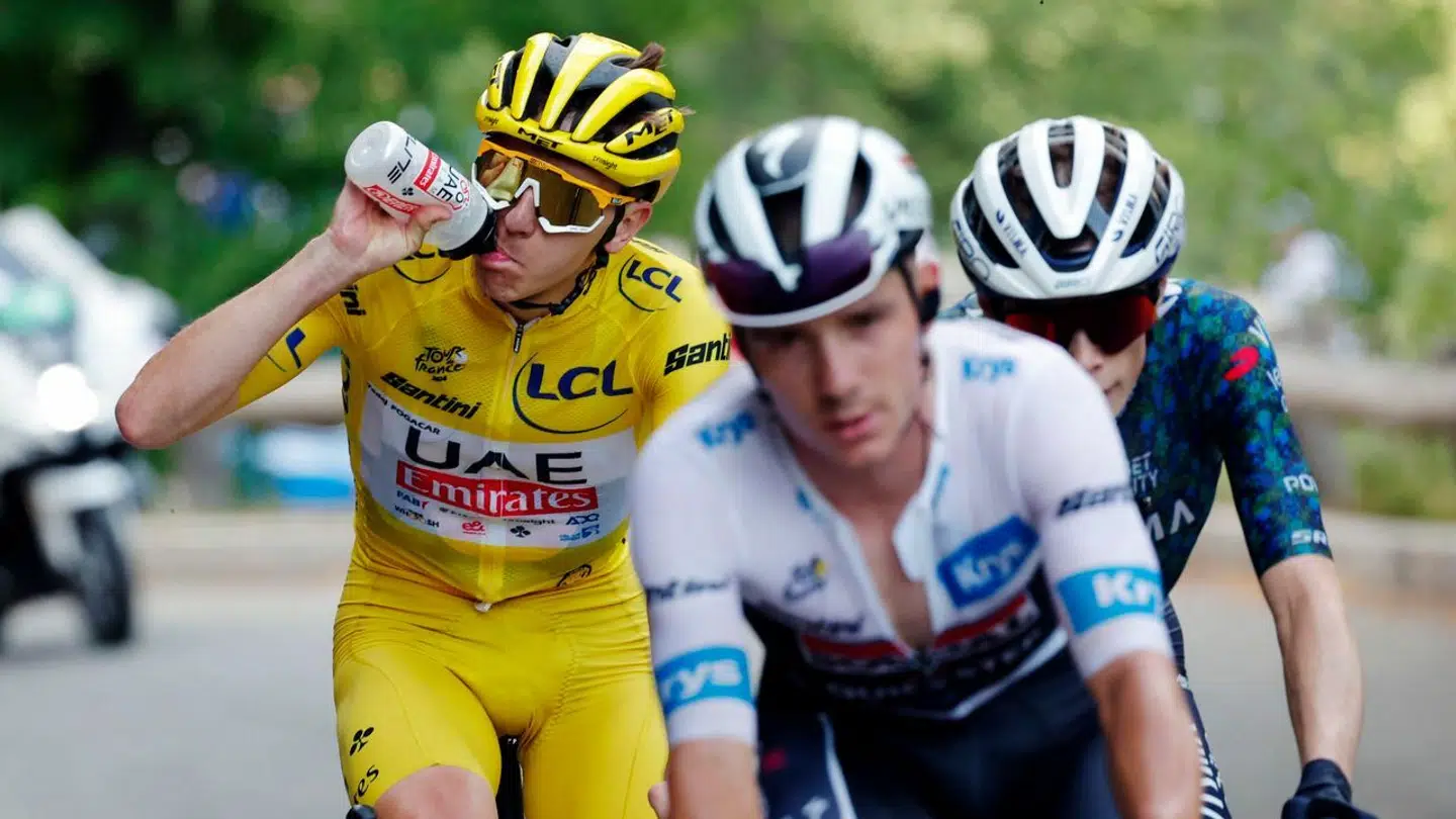 For en stund fulgtes Remco Evenepoel, Jonas Vingegaard og Tadej Pogacar op ad Col de la Couiolle.