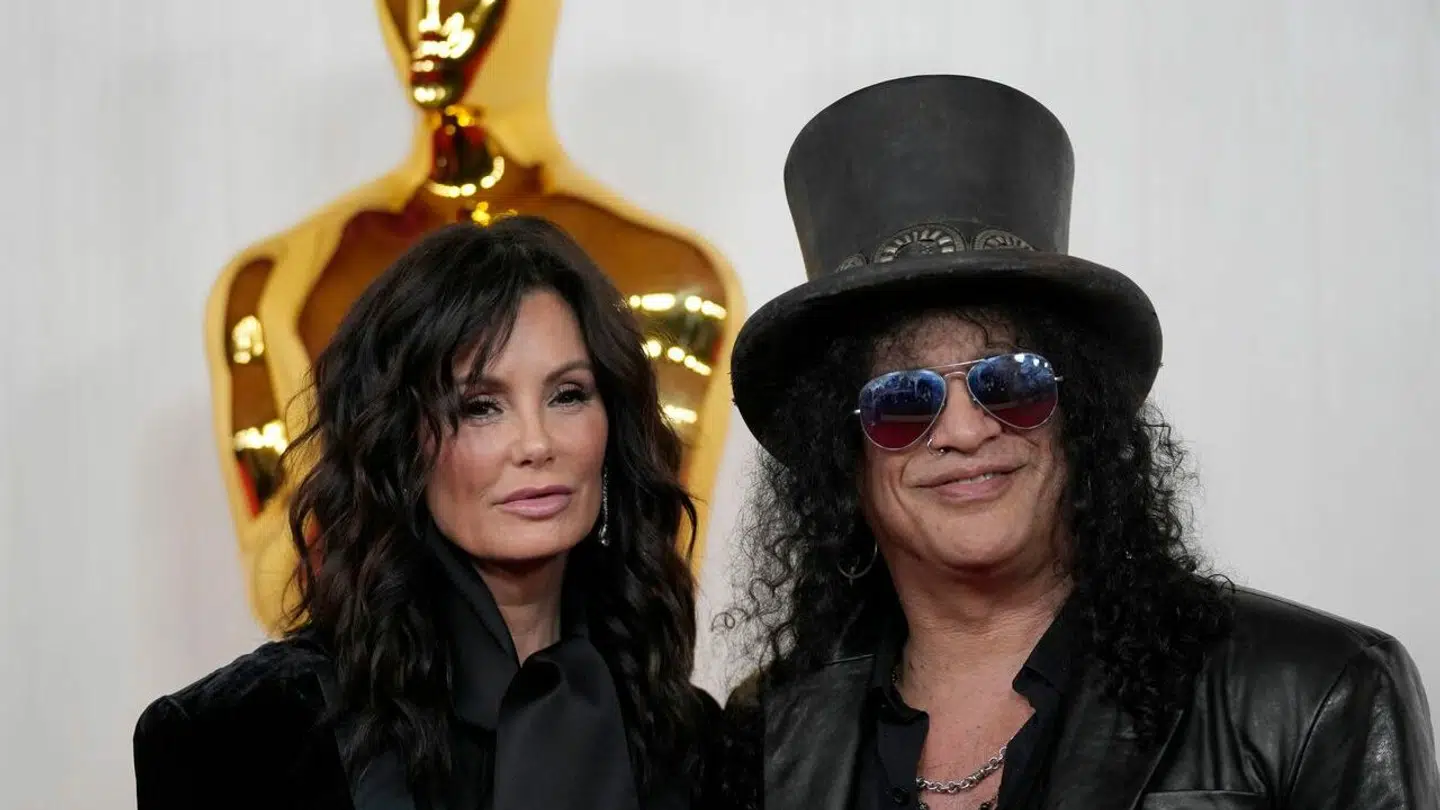 Slash med partneren Meegan Hodges, der fredag mistede sin datter Lucy-Bleu.