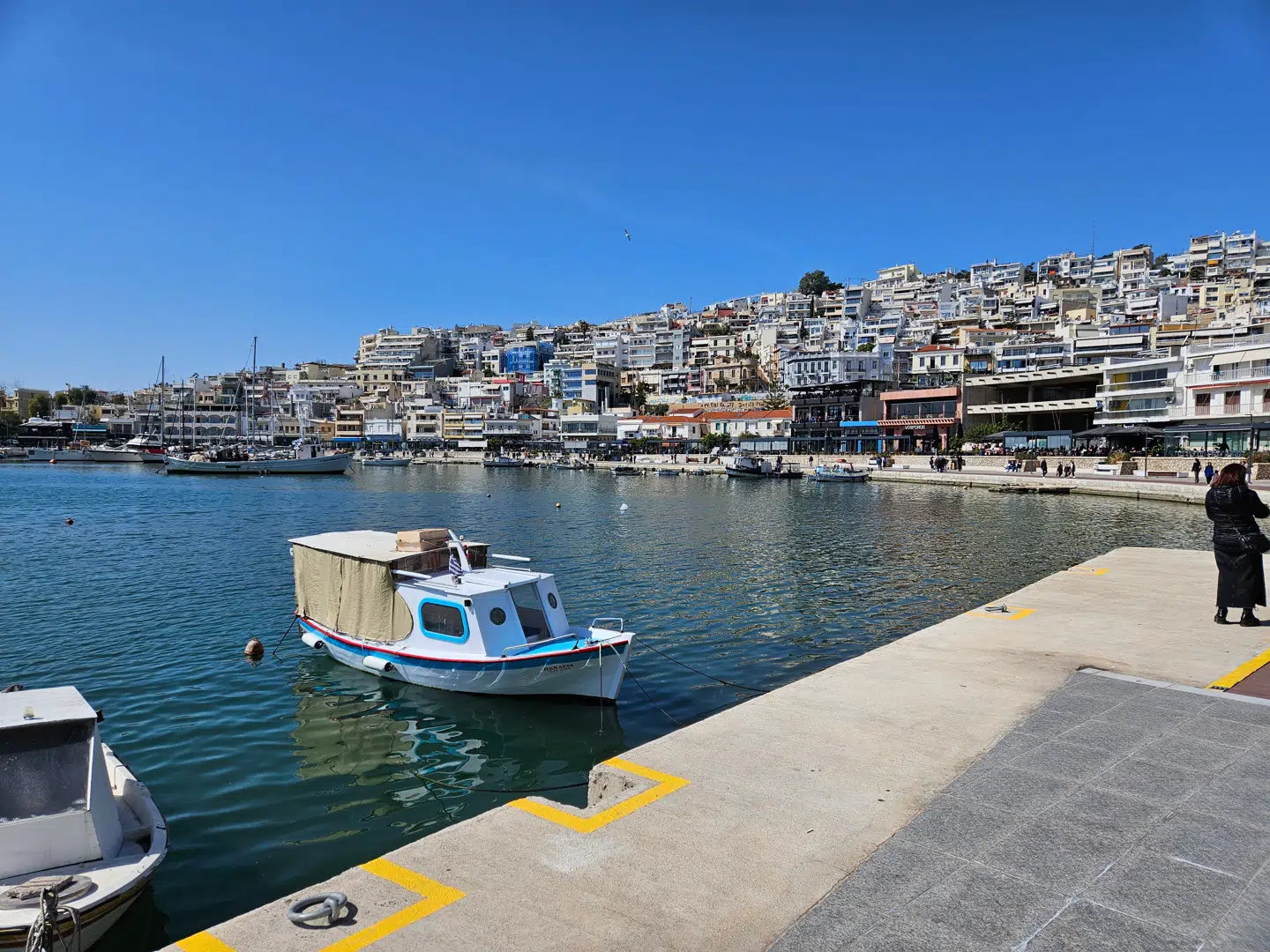 Sådan så der ud i Athen i begyndelsen af marts. Det giver et godt skud energi – også selvom man gør det alene.