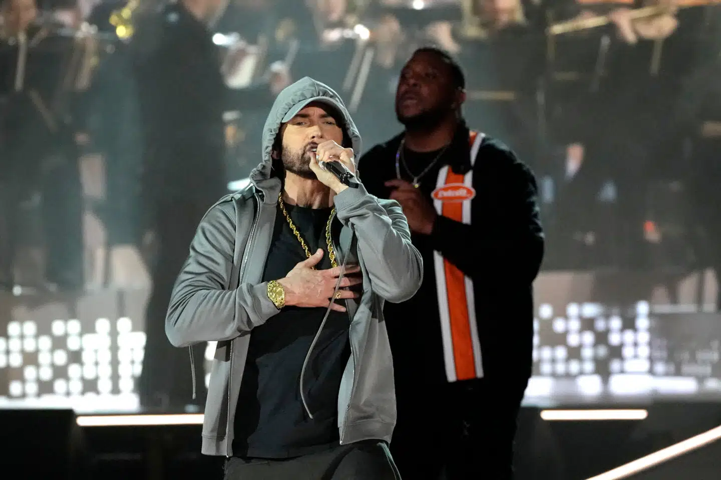 Eminem tager livet af sit alter ego, Slim Shady, på sit seneste album.