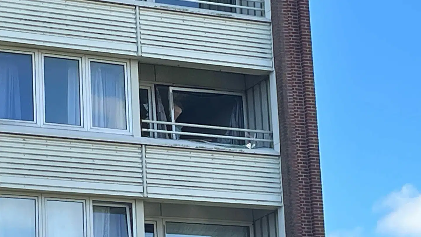 En person er kommet til skade i forbindelse med en eksplosion i Esbjerg.