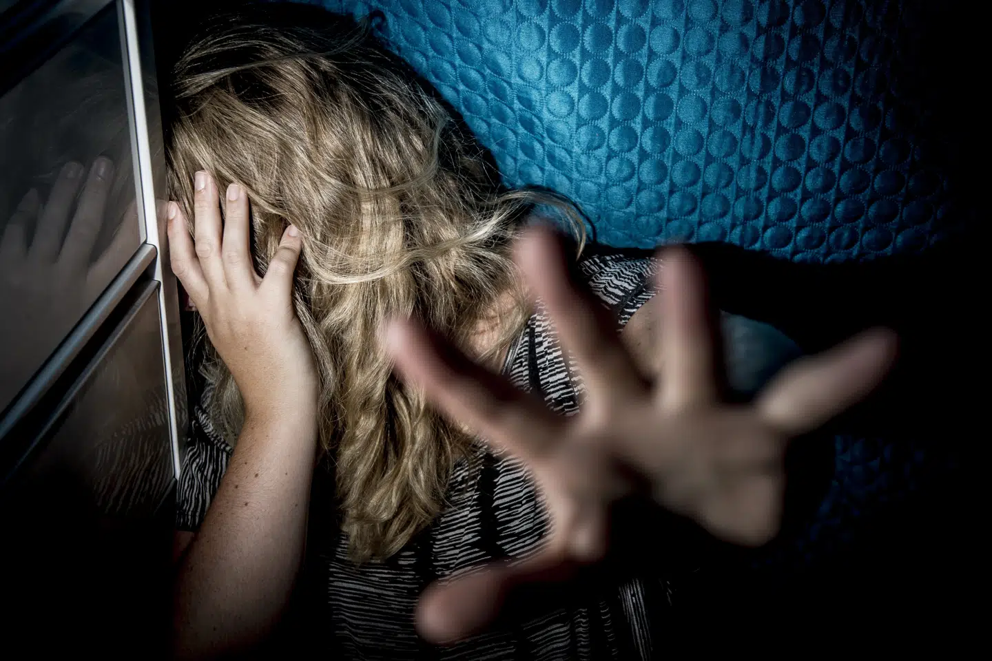 Når det kommer til antallet af gerningsmænd, anslås det i rapporten, at det hvert år er 1 ud af 20 voksne, som begår vold mod kvinder og piger. Det svarer til 2,3 millioner personer. (Arkivfoto).