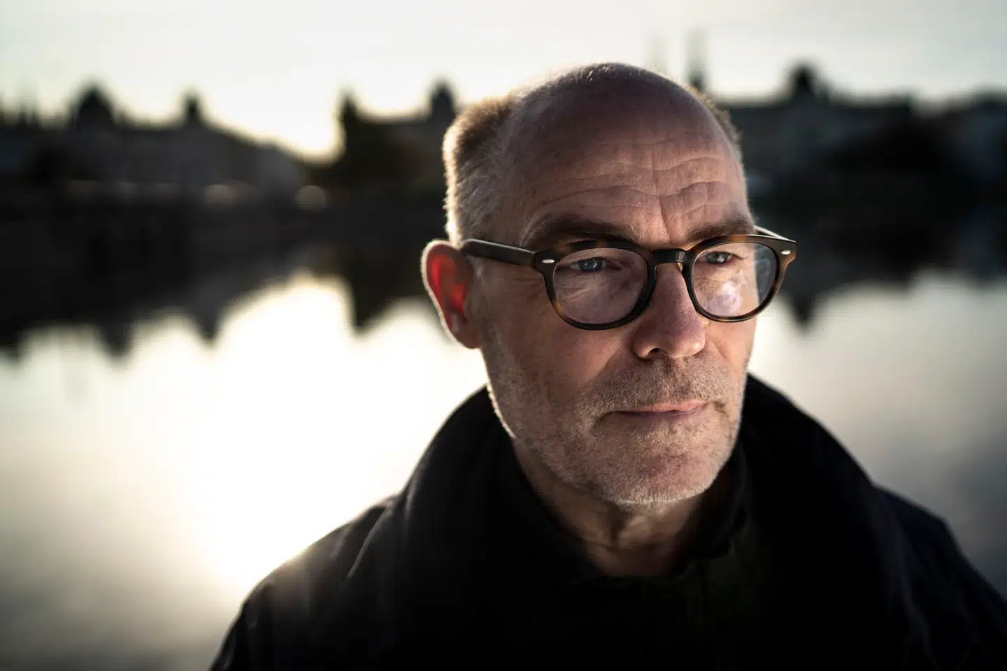 Bent Lohmann, formand for Indre By Lokaludvalg, efterlyser regler for partybusser. Han mener, udbyderne har fundet nogle »smuthuller«.