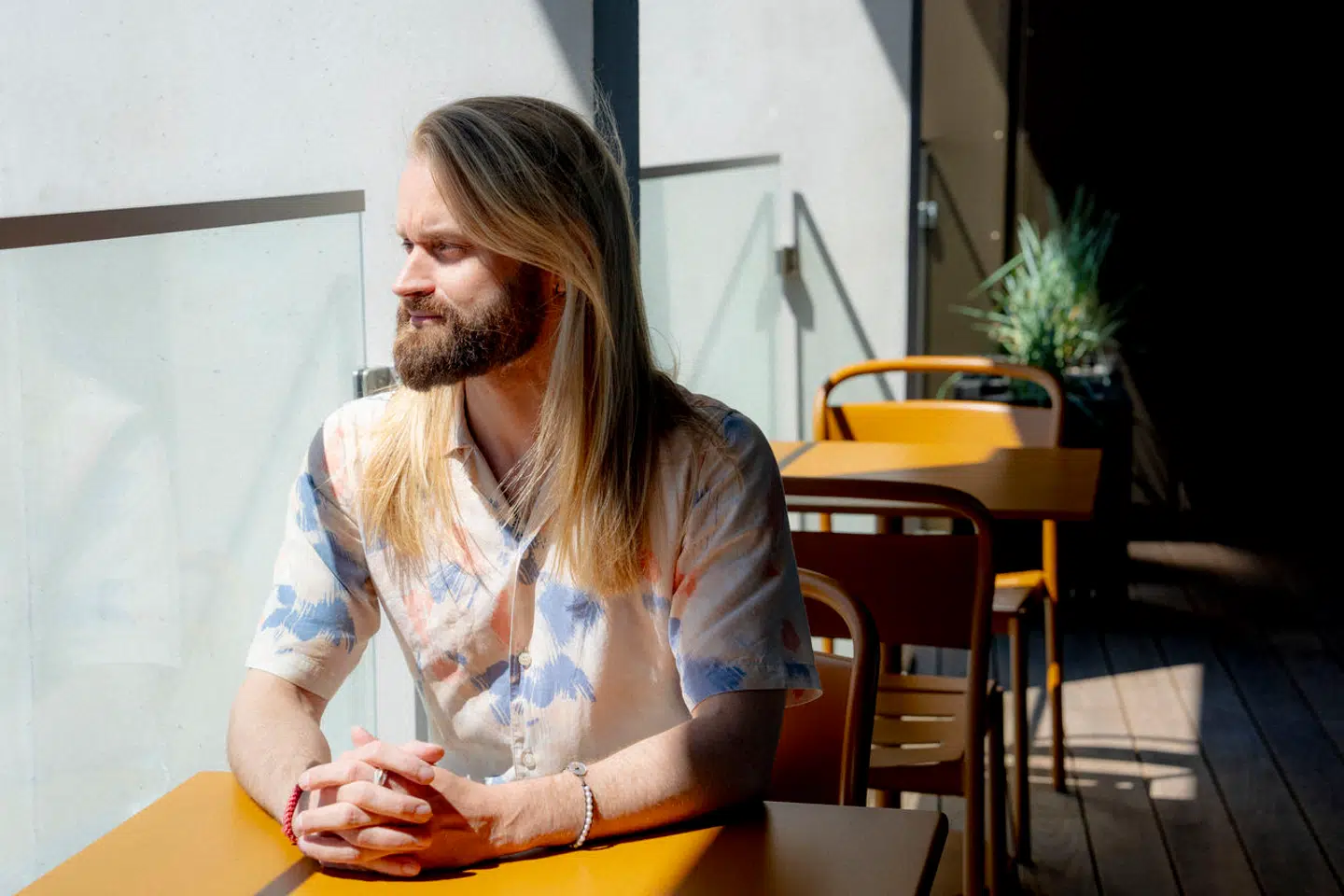 Sune Malthe-Thagaard, boligøkonom i Totalkredit, understreger, at der trods de faldende kurser stadig er et stykke vej, før vi får et fastforrentet lån med en lavere rente end fire procent på banen.