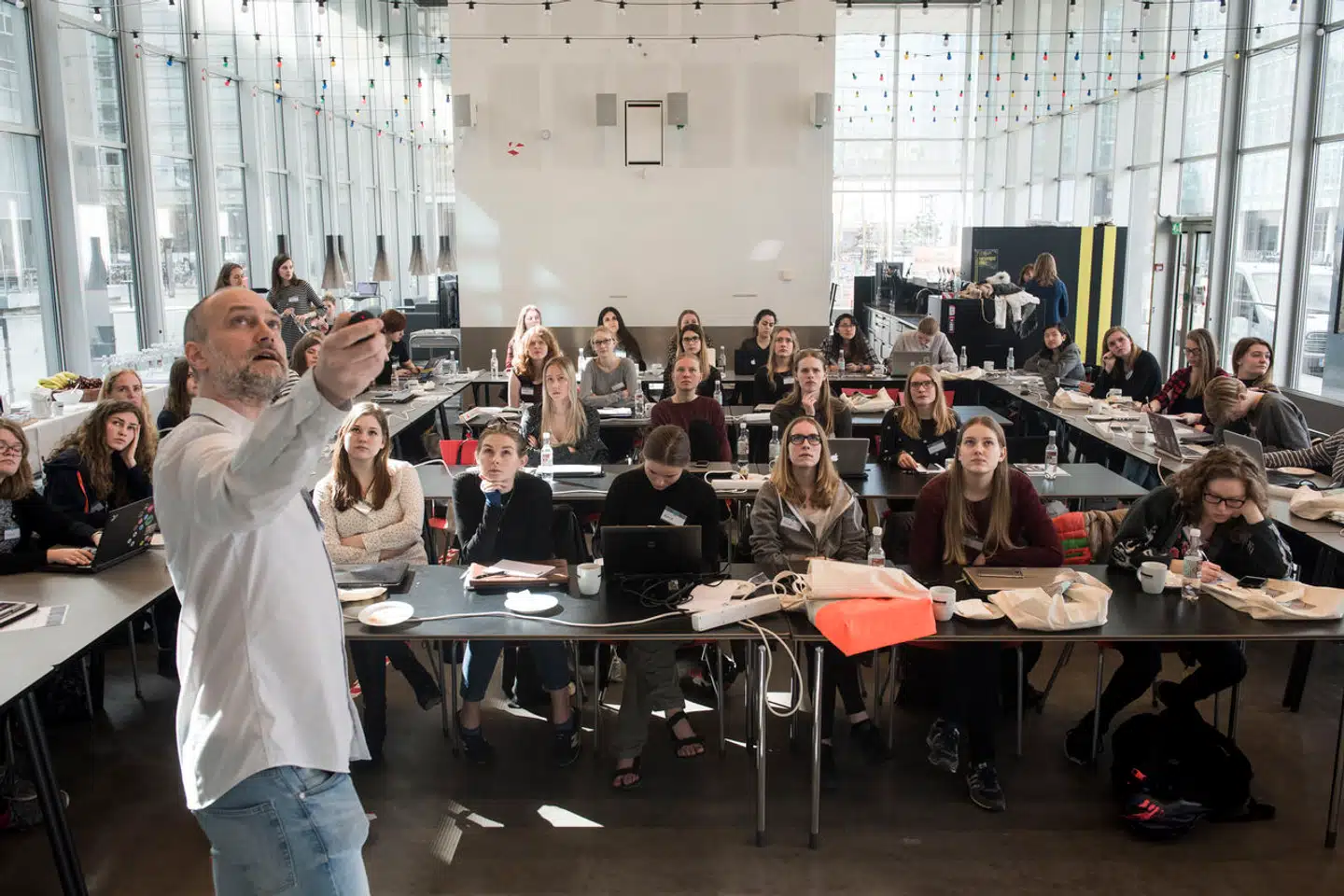 Optaget på IT-Universitetet er faldende i år, til trods for at flere søger ind – og det er hverken uddannelserne eller erhvervslivet glade for. Arkivfoto.
