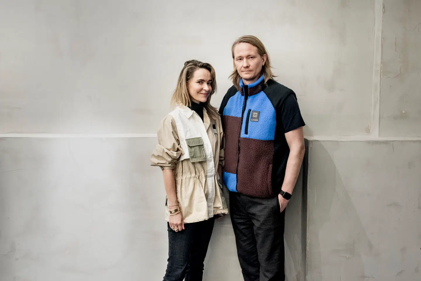 Det er ægteparret Nikolaj og Ditte Reffstrup, der står bag designvirksomheden Ganni. De solgte imidlertid 51 procent af virksomheden i fjor for over 500 millioner kroner.