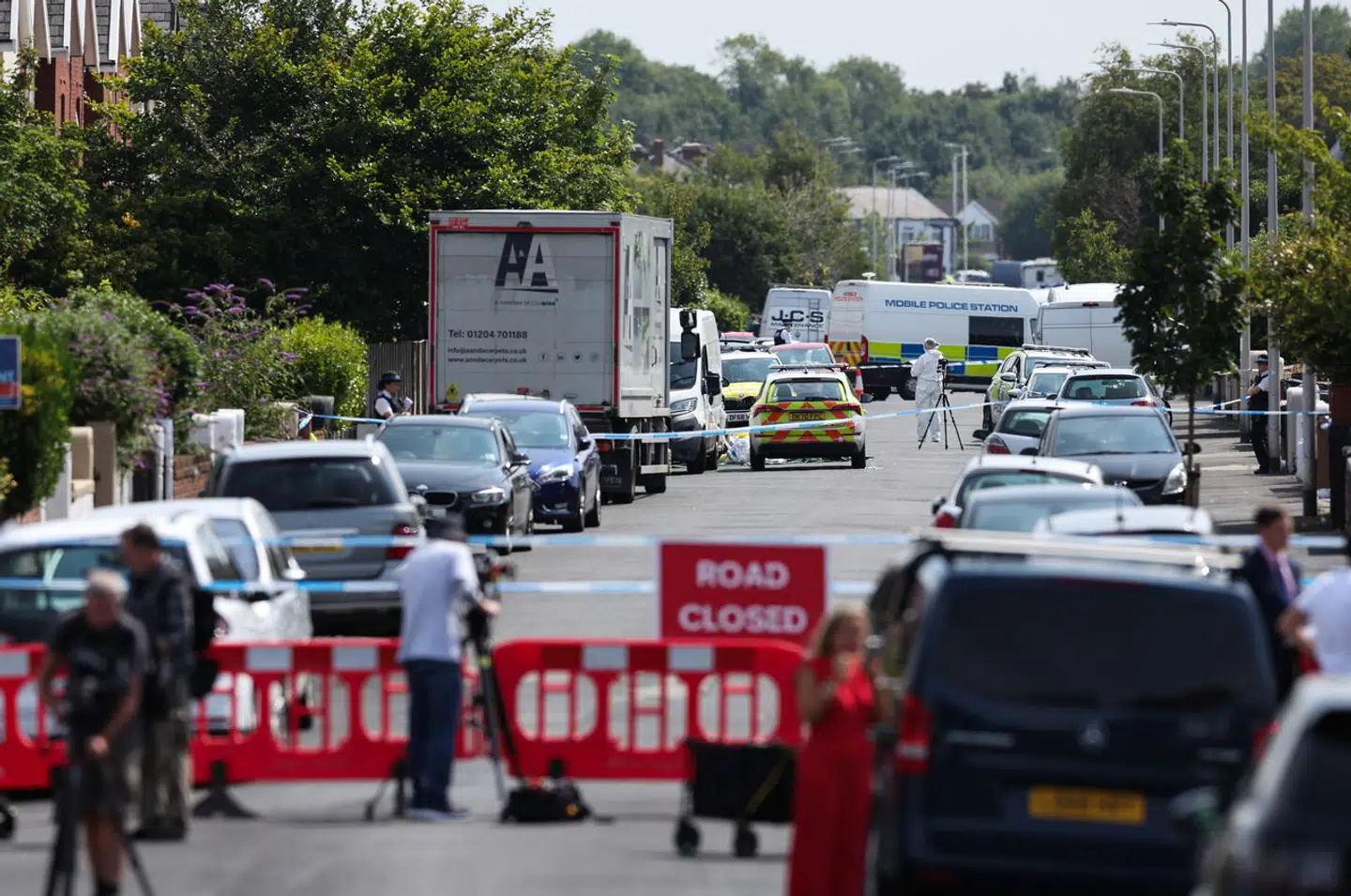 En hel by i chok, fortæller en lokal erhversdrivende til B.T.