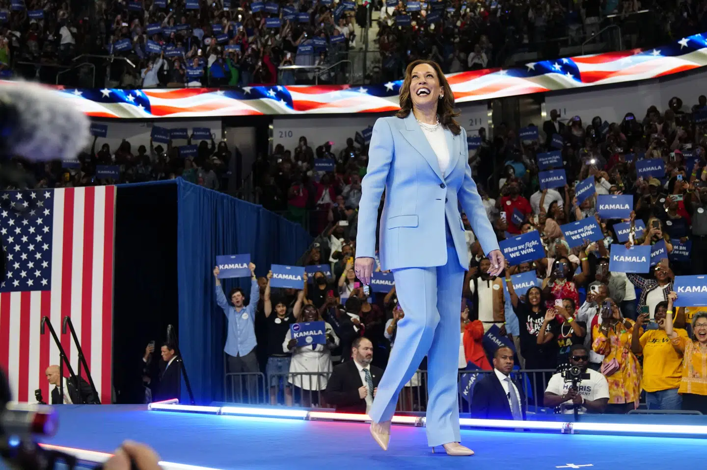 Joe Biden besluttede tidligere på måneden at trække sig fra kampen om at blive genvalgt til Det Hvide Hus efter en måned med tiltagende pres. I stedet støttede han vicepræsident Harris som præsidentkandidat.