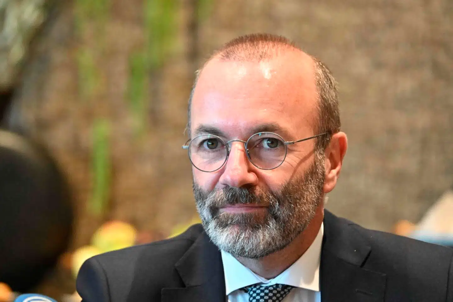 Manfred Weber kalder lempelserne for »en alvorlig sikkerhedsrisiko.« Arkivfoto: Attila Kisbenedek, Scanpix