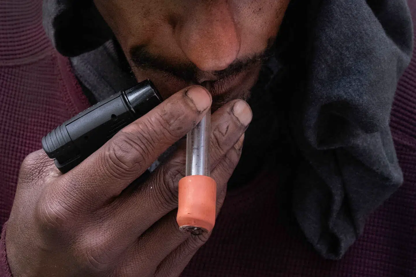 Metas automatiske filtre har ladet annoncer for onlinemarkedspladser, hvor man kan købe narkotika, slippe igennem.