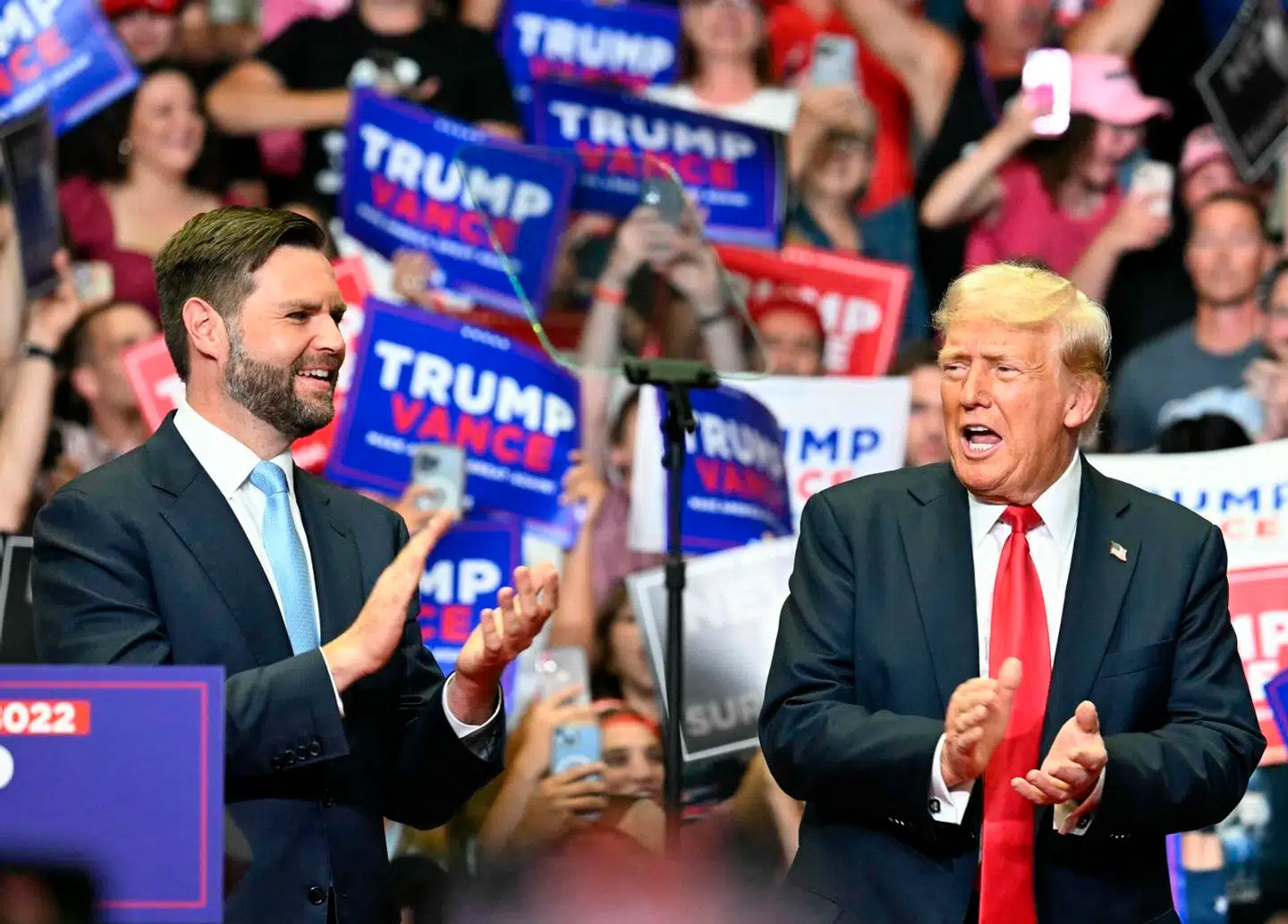 Selvom J.D. Vance tidligere har udtalt sig meget kritisk om Donald Trump, bakker han nu fuldtonet op om den republikanske præsidentkandidat.