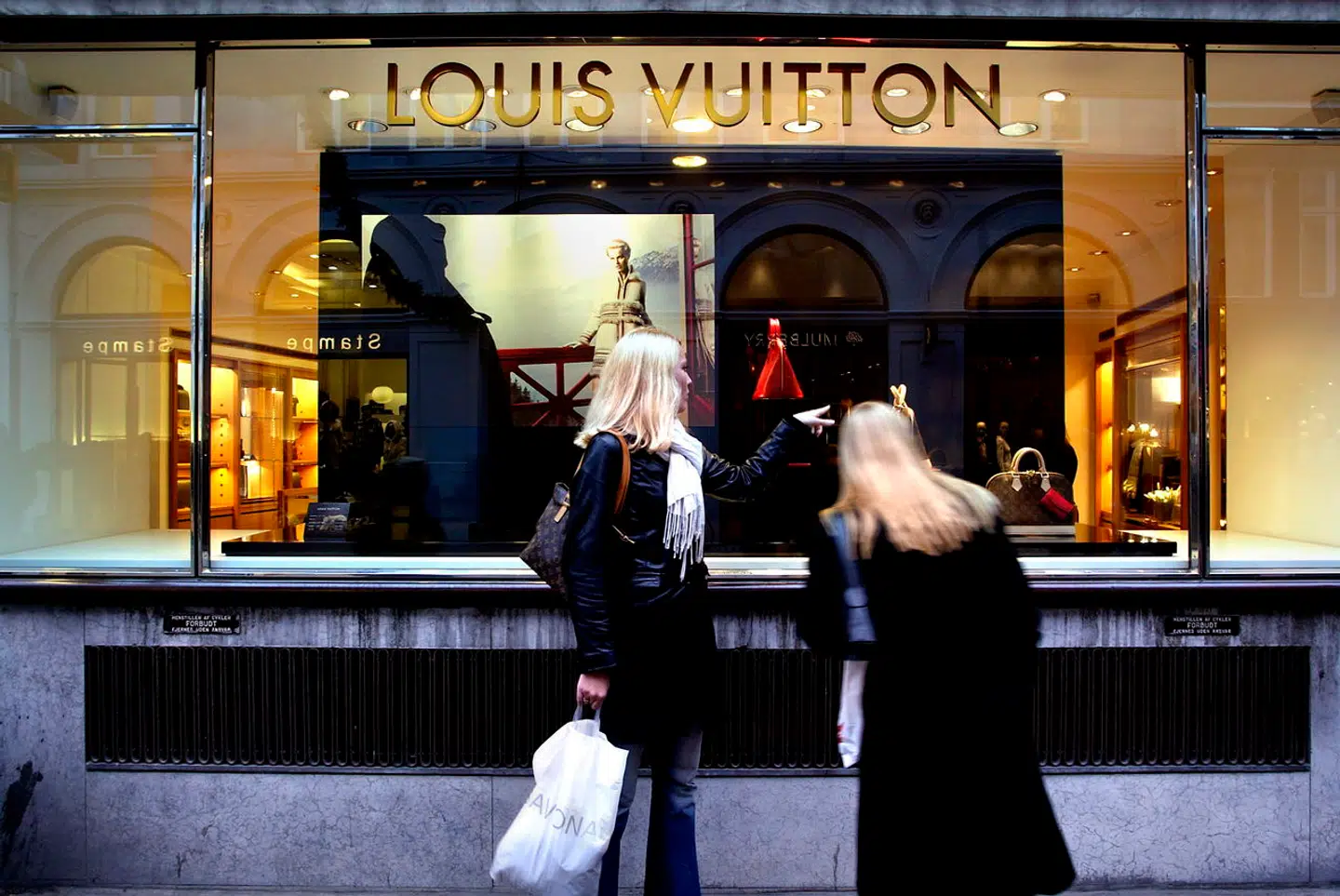 De største luksusmærker har haft gyldne tider på det kinesiske marked, men nu møder de udfordringer.