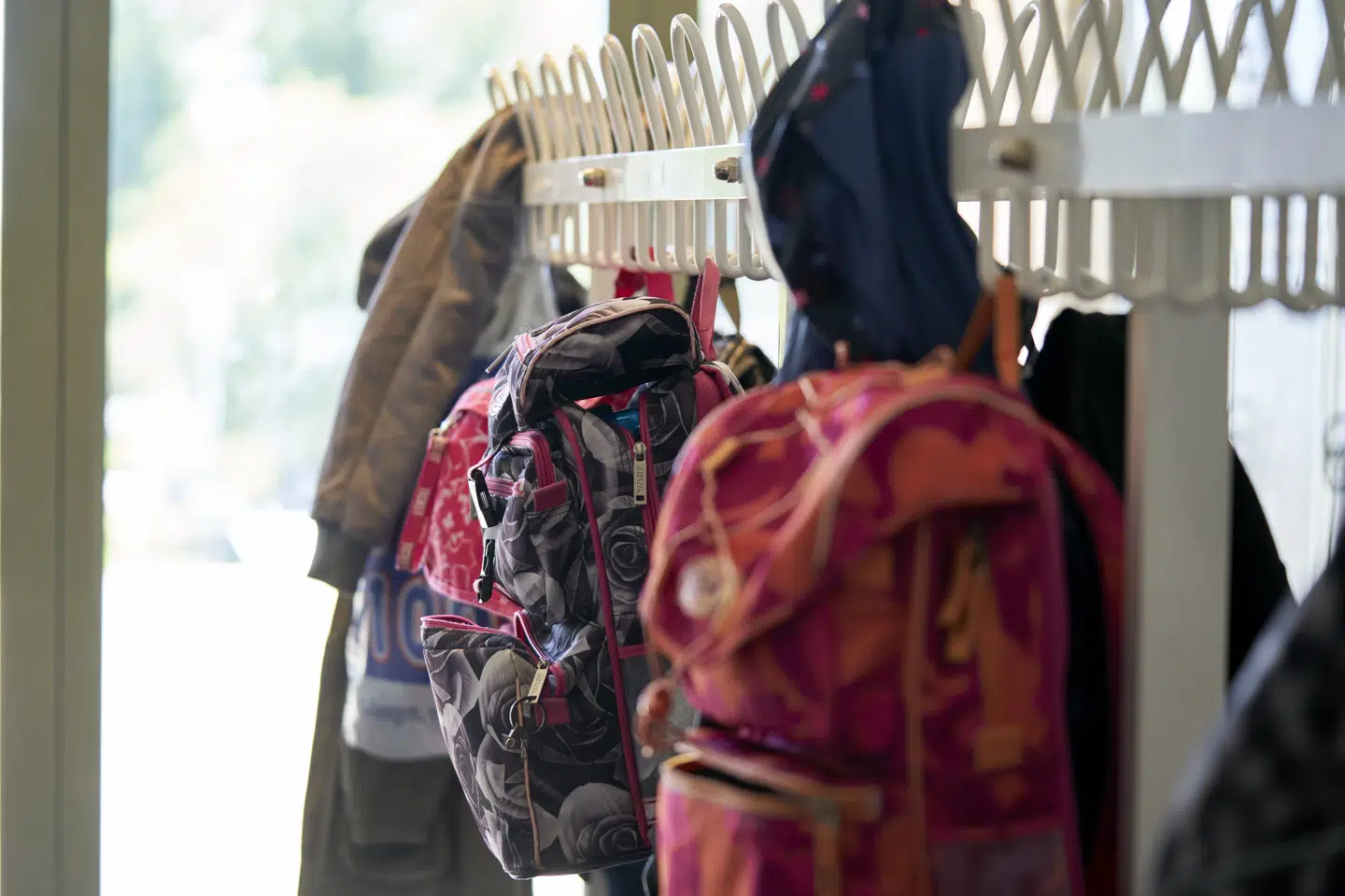 De mindste børn, der begynder i børnehaveklasse, får brug for udstyr til skolestart. Det kan være svært for økonomisk trængte familier at få råd til. 1451 får et gavekort i skolestartshjælp fra organisation. (Arkivfoto).