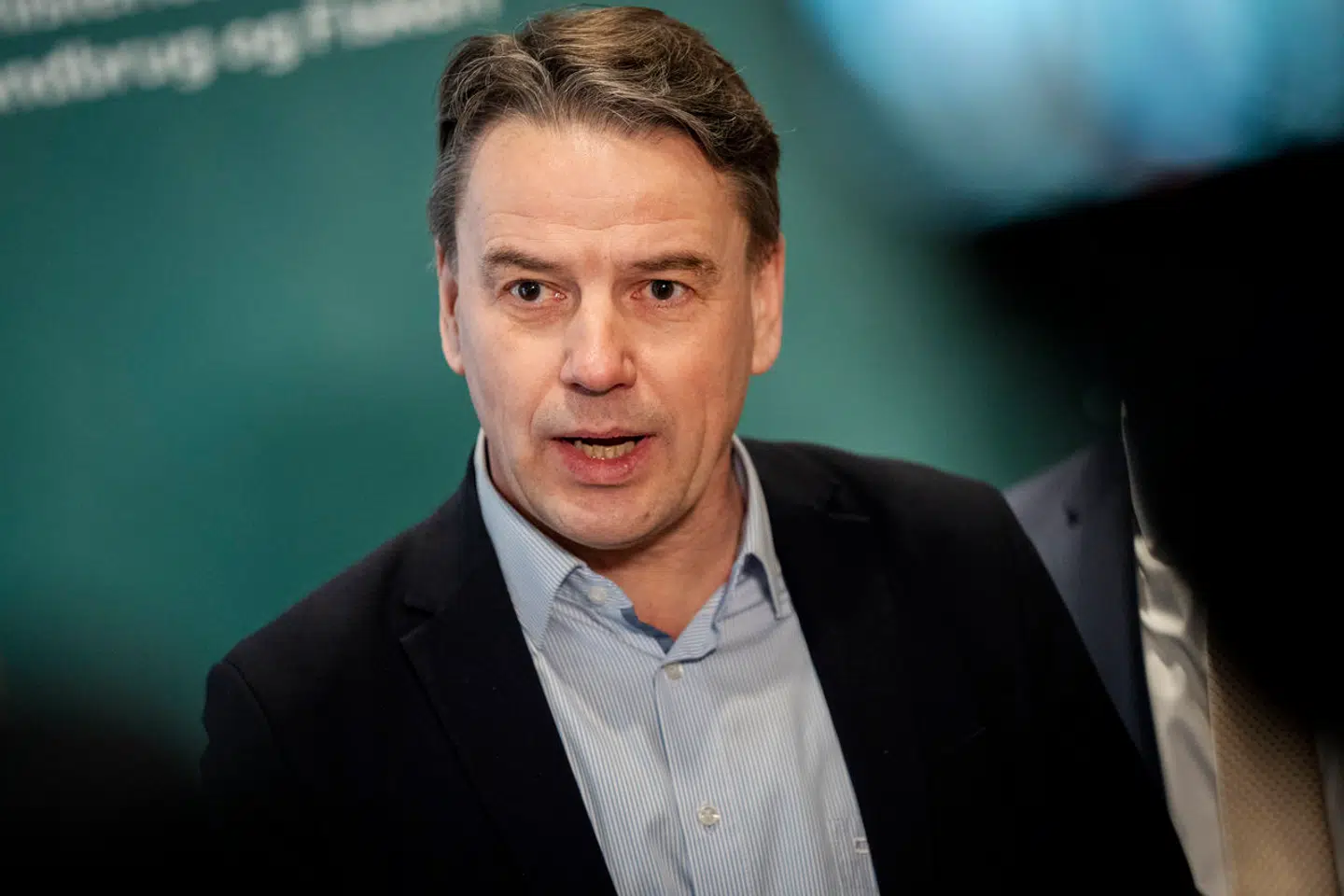 »Det gælder om at lægge en god taktik, ligesom i skak. Det er der mange partihoppere, som har gjort og håbet på, at så var man nok tættere på en fed ministerpost,« skriver Mogens Nørgaard Olesen. Her ses Christian Friis Bach.