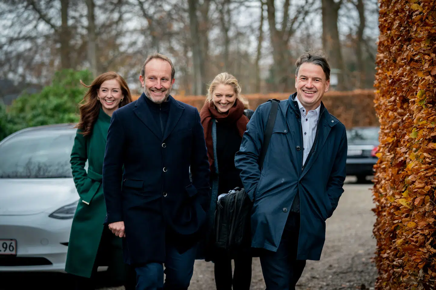 Christian Friis Bach var en central del af det radikale hold, der deltog i regeringsforhandlinger på Marienborg efter valget i november 2022. Han skulle efter sigende have været svært utilfreds med, at hans formand i sidste ende ikke valgte at gå i regering med det parti, som Friis Bach nu er skiftet til.