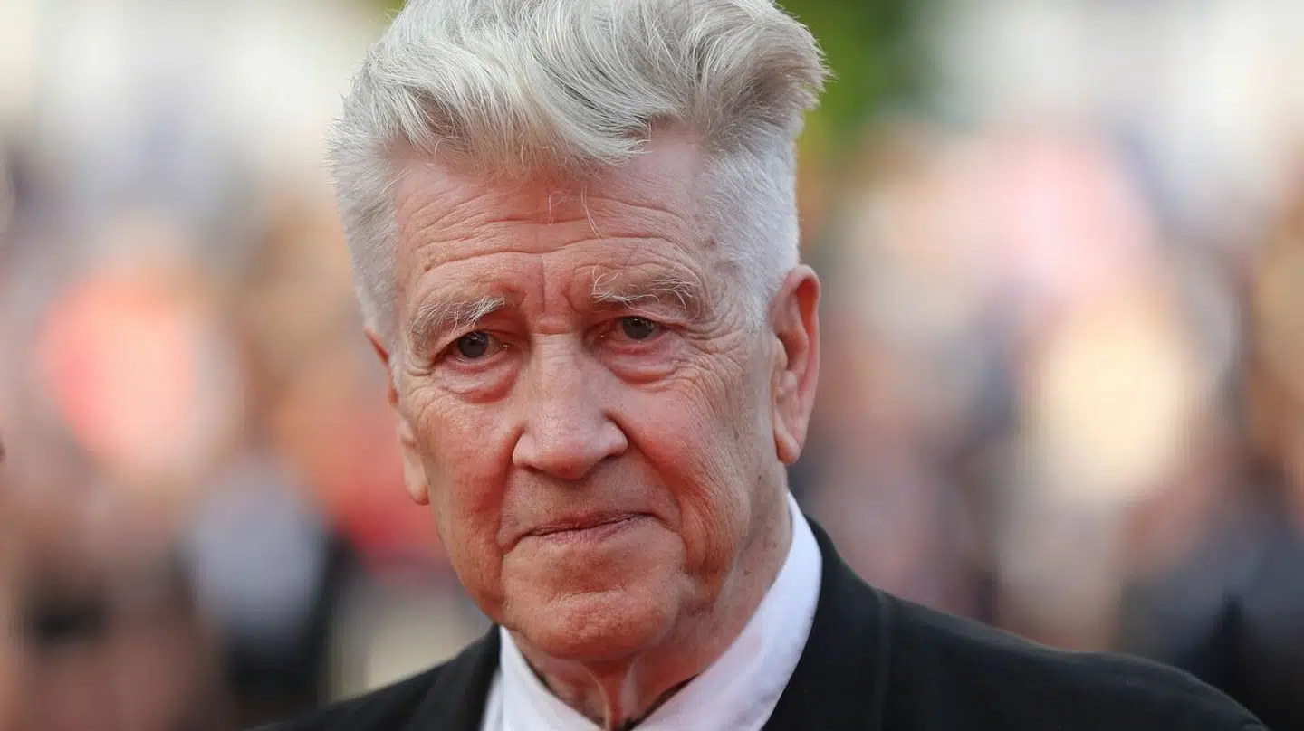 US director David Lynch arrives on May 25, 2017 for the screening of the tv series 'Twin Peaks' at the 70th edition of the Cannes Film Festival in Cannes, southern France. / AFP PHOTO / Valery HACHE