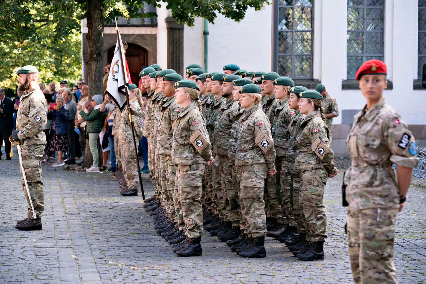 At tillade hijab i det danske forsvar er en dybt forkert beslutning, mener Danmarksdemokraternes Ungdom.