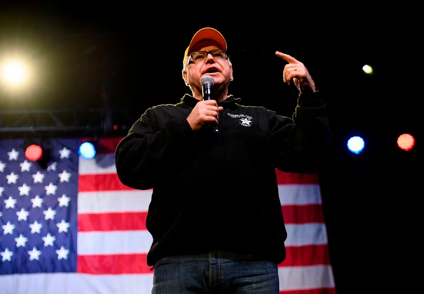 Tim Walz er som en person fra Garrisson Keillors fiktive by Lake Wobegon – mere almindelig end gennemsnittet og med en ubetalelig autenticitet i »flyover country«.